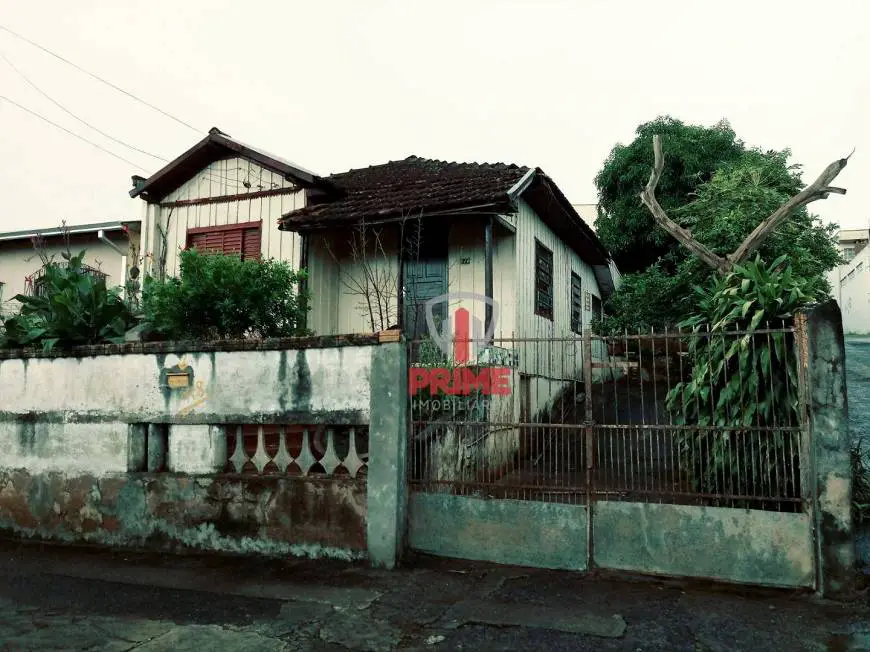 Foto 1 de Casa com 2 Quartos para alugar, 60m² em Bancarios, Londrina
