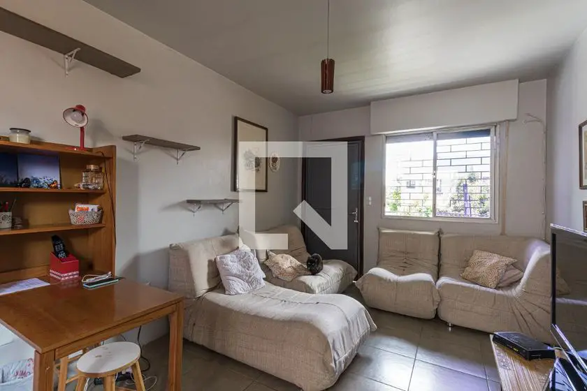Foto 2 de Casa com 2 Quartos para alugar, 170m² em São João, Porto Alegre