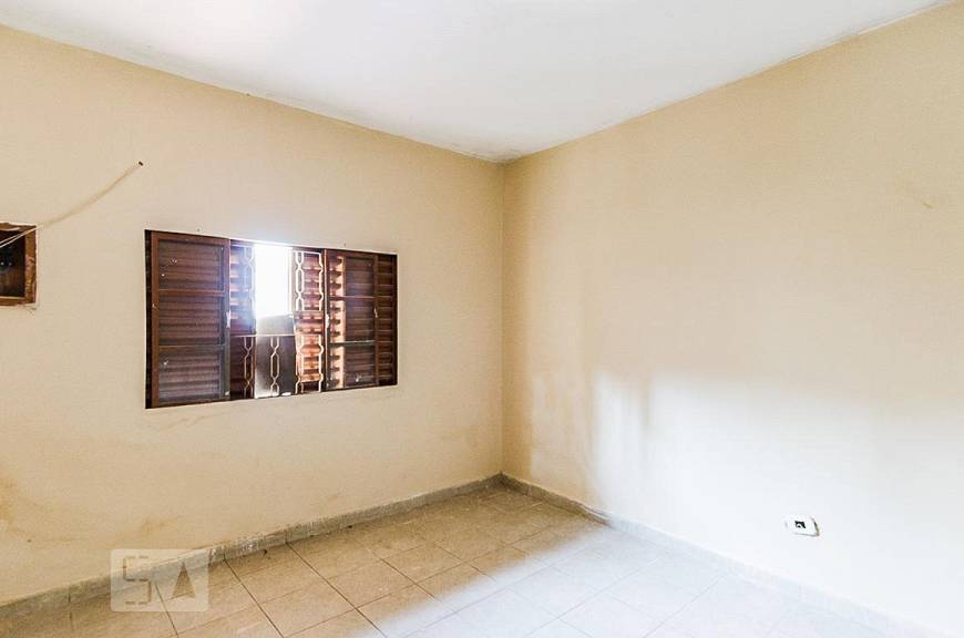Foto 3 de Casa com 2 Quartos para alugar, 60m² em Taboão, São Bernardo do Campo