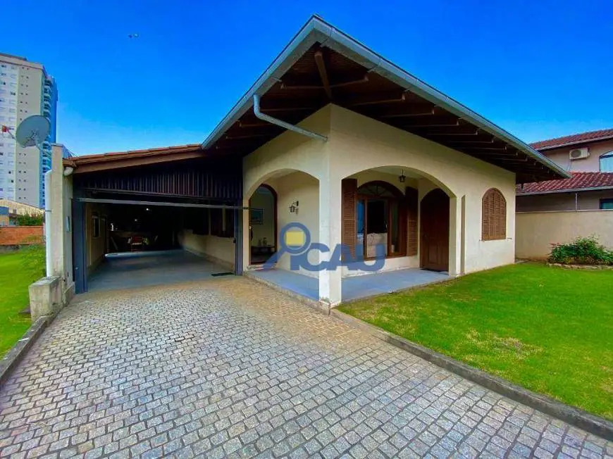 Foto 1 de Casa com 3 Quartos à venda, 232m² em Itoupava Norte, Blumenau