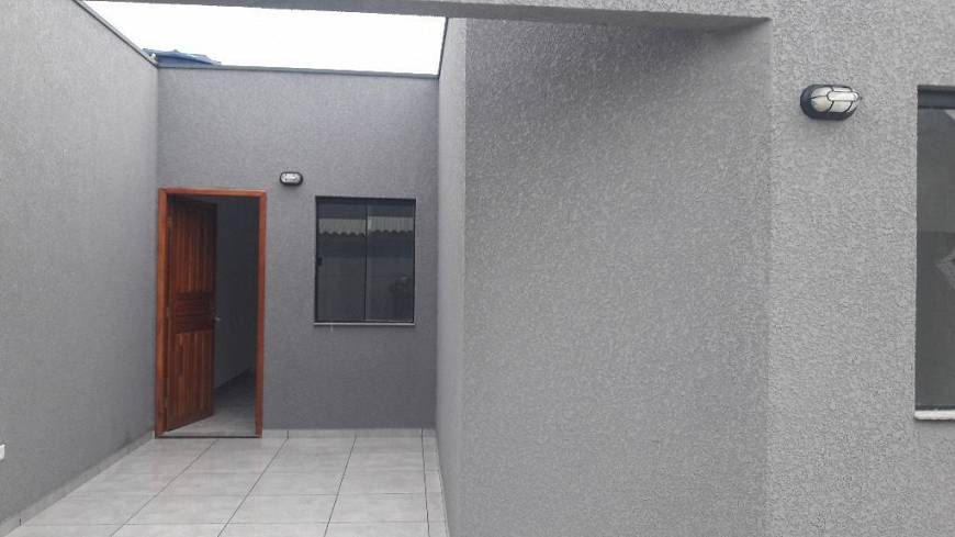 Foto 2 de Casa com 3 Quartos para alugar, 54m² em Parque das Araucarias, Piraquara