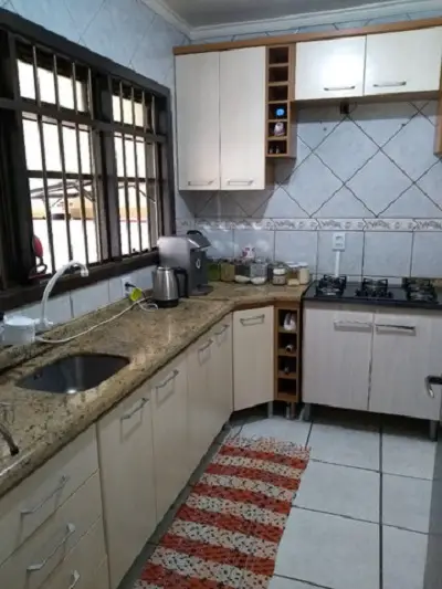 Foto 2 de Casa com 3 Quartos à venda, 200m² em São José, Canoas