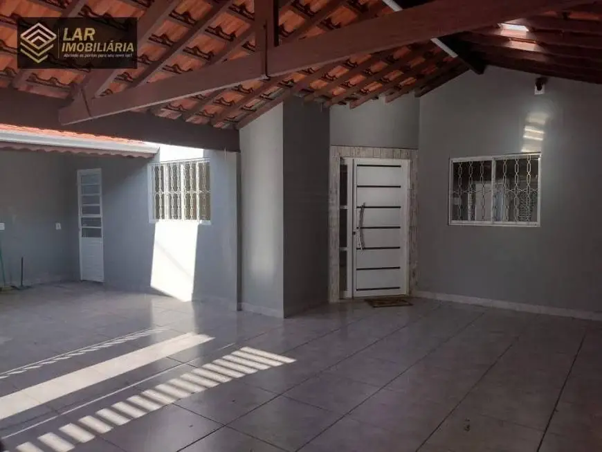 Foto 2 de Casa com 4 Quartos para alugar, 150m² em Jardim Monte Mor, Botucatu
