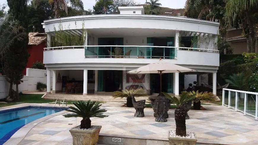 Foto 1 de Casa com 4 Quartos à venda, 810m² em Vila del Rey, Nova Lima