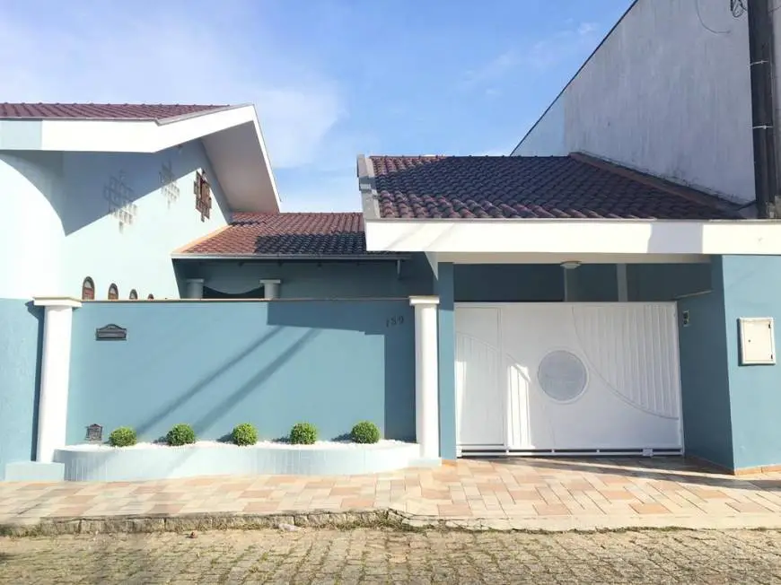 Foto 2 de Casa com 4 Quartos à venda, 374m² em Vila Lenzi, Jaraguá do Sul