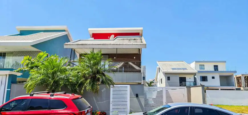 Foto 1 de Casa de Condomínio com 5 Quartos para alugar, 267m² em Recreio Dos Bandeirantes, Rio de Janeiro