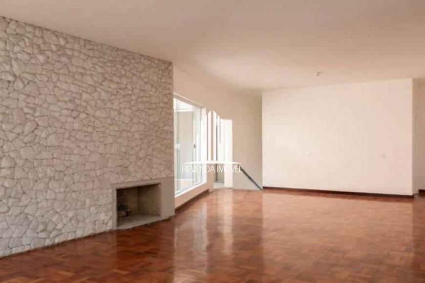 Foto 2 de Sobrado com 7 Quartos para alugar, 500m² em Pacaembu, São Paulo