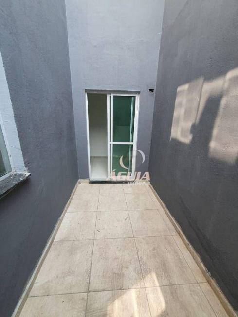 Foto 4 de Apartamento com 2 Quartos à venda, 51m² em Vila Scarpelli, Santo André