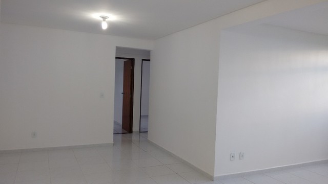 Foto 3 de Apartamento com 3 Quartos à venda, 74m² em Itararé, Campina Grande