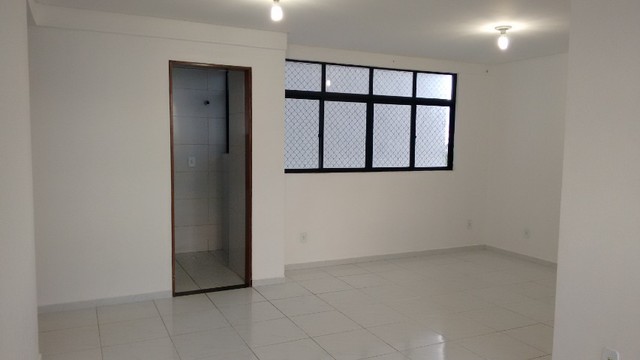 Foto 4 de Apartamento com 3 Quartos à venda, 74m² em Itararé, Campina Grande