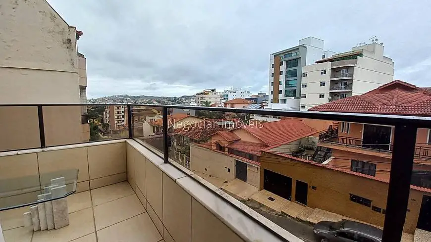 Foto 2 de Apartamento com 3 Quartos à venda, 10m² em Jardim das Laranjeiras, Juiz de Fora