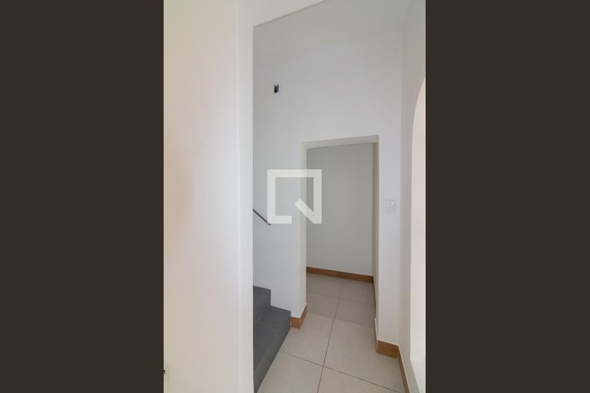 Foto 5 de Casa com 2 Quartos para alugar, 110m² em Vila Olímpia, São Paulo