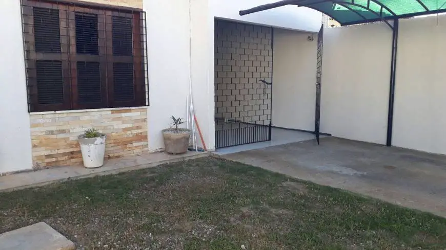 Foto 3 de Casa com 3 Quartos para alugar, 120m² em Maraponga, Fortaleza