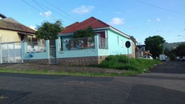 Foto 1 de Casa com 3 Quartos à venda, 115m² em Medianeira, Porto Alegre