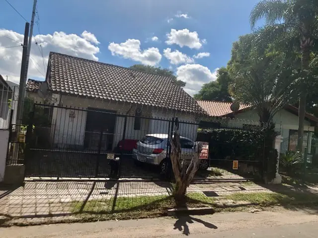 Foto 1 de Casa com 3 Quartos à venda, 154m² em Passo da Areia, Porto Alegre