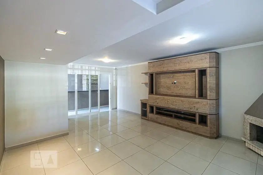 Foto 1 de Casa com 4 Quartos para alugar, 200m² em Campo Novo, Porto Alegre
