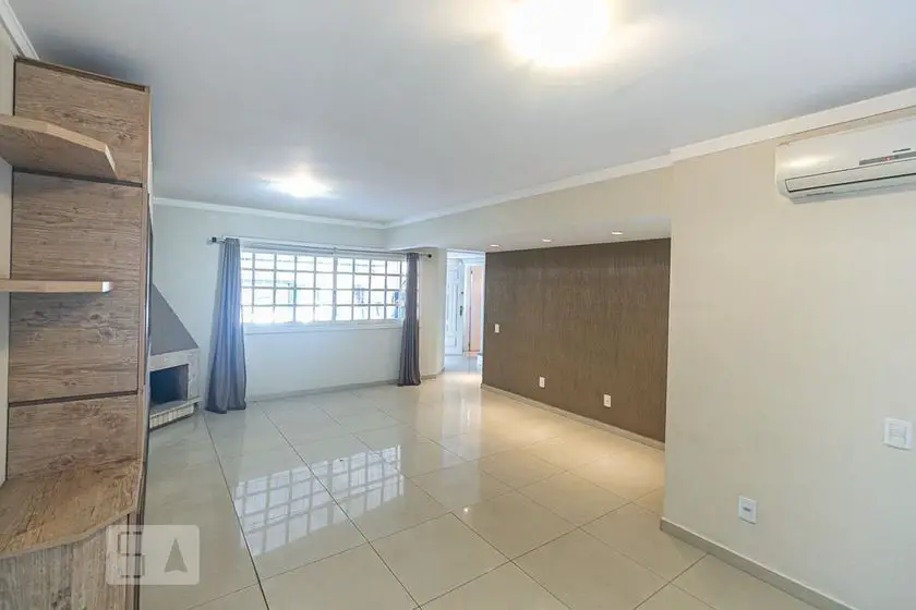 Foto 3 de Casa com 4 Quartos para alugar, 200m² em Campo Novo, Porto Alegre