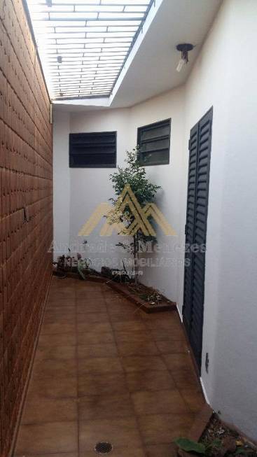 Foto 4 de Casa com 4 Quartos para alugar, 215m² em Jardim São Luiz, Ribeirão Preto