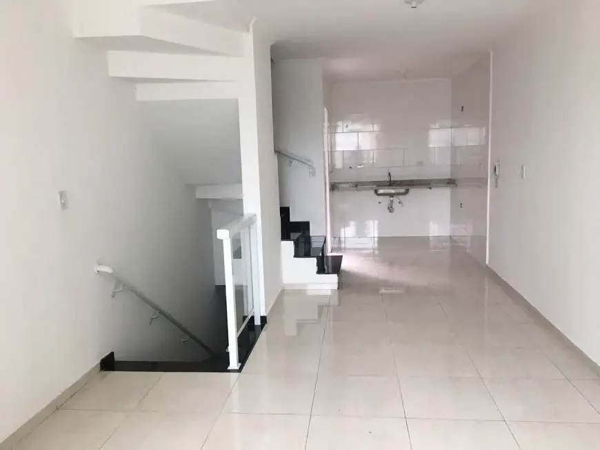 Foto 1 de Casa de Condomínio com 2 Quartos para alugar, 90m² em Penha De Franca, São Paulo