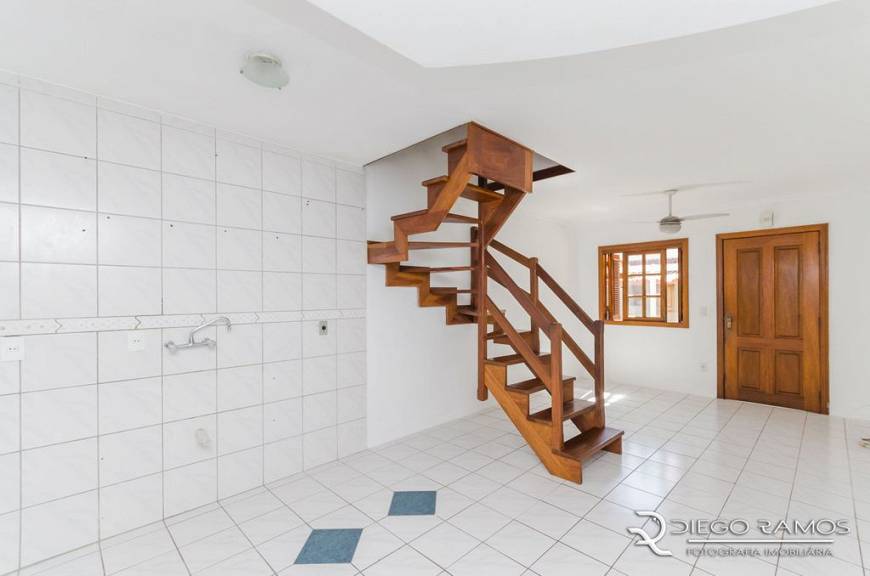 Foto 1 de Casa de Condomínio com 2 Quartos à venda, 94m² em Tristeza, Porto Alegre