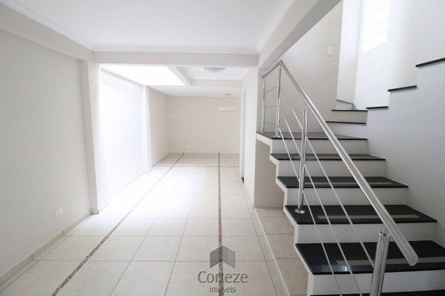 Foto 5 de Sobrado com 2 Quartos para alugar, 250m² em Centro, São José dos Pinhais