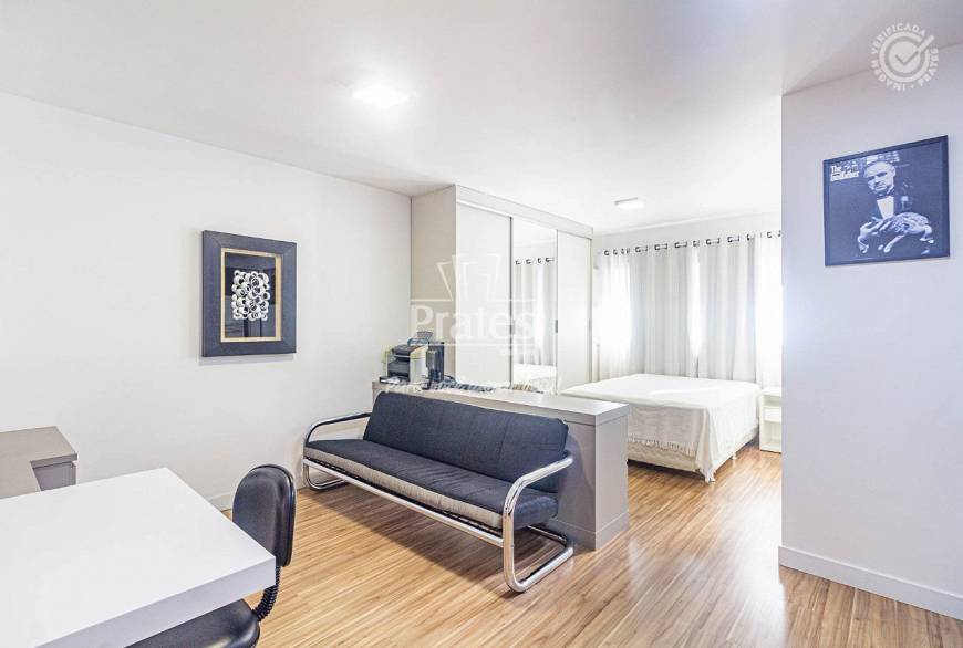 Foto 1 de Apartamento com 1 Quarto para alugar, 33m² em Água Verde, Curitiba