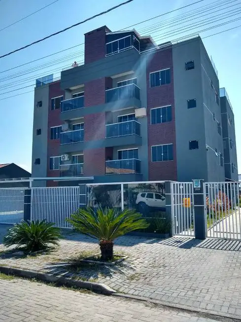 Foto 2 de Apartamento com 2 Quartos para alugar, 50m² em Brejatuba, Guaratuba