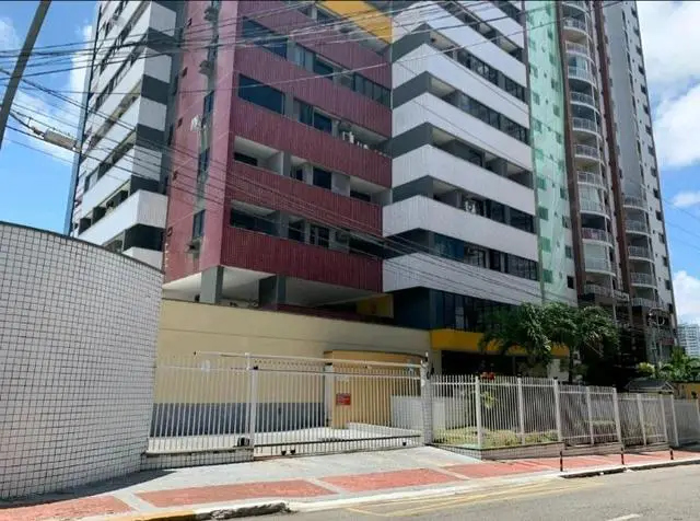Foto 3 de Apartamento com 2 Quartos à venda, 80m² em Meireles, Fortaleza