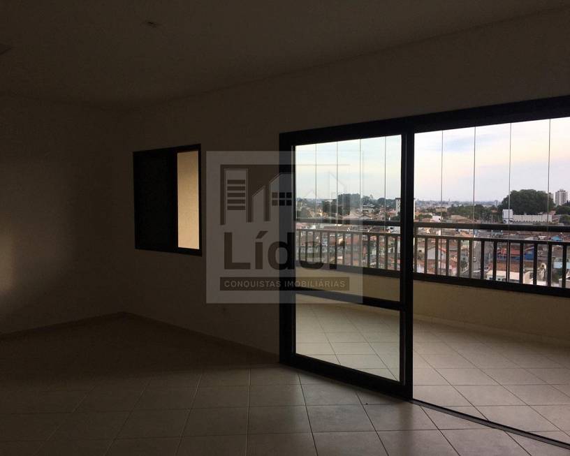 Foto 1 de Apartamento com 3 Quartos à venda, 160m² em Centro, Caçapava