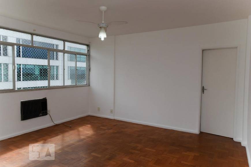 Foto 1 de Apartamento com 3 Quartos para alugar, 95m² em Leblon, Rio de Janeiro