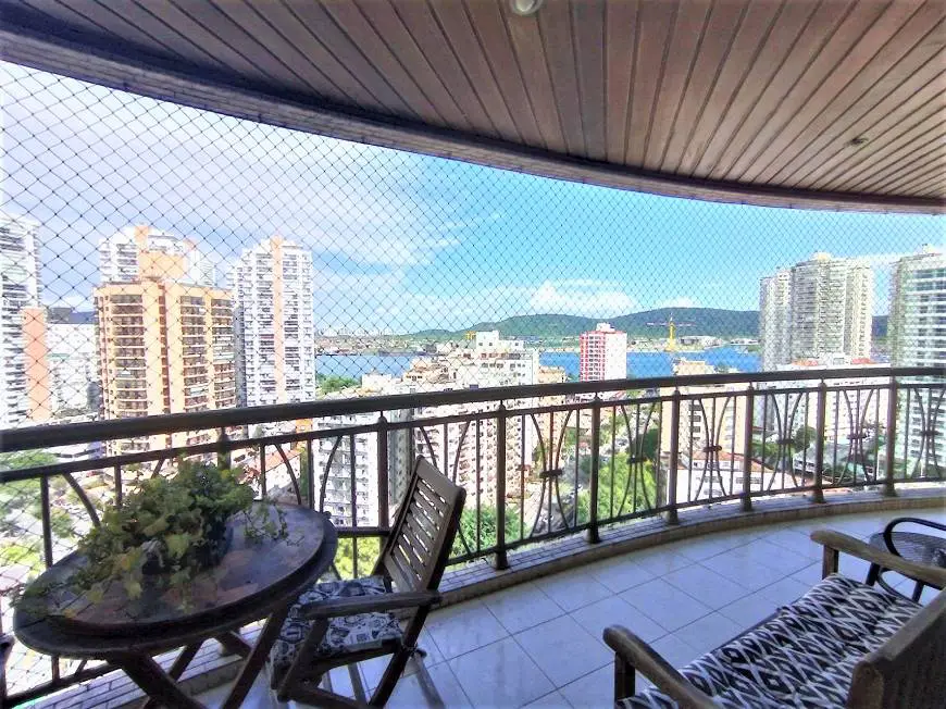 Foto 1 de Apartamento com 3 Quartos à venda, 143m² em Ponta da Praia, Santos