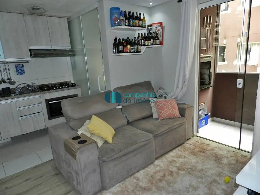 Foto 3 de Apartamento com 3 Quartos à venda, 62m² em Santa Cândida, Curitiba