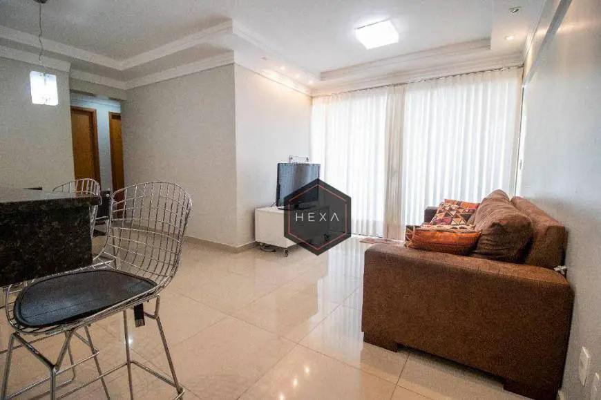 Foto 2 de Apartamento com 3 Quartos para alugar, 82m² em Setor Bueno, Goiânia