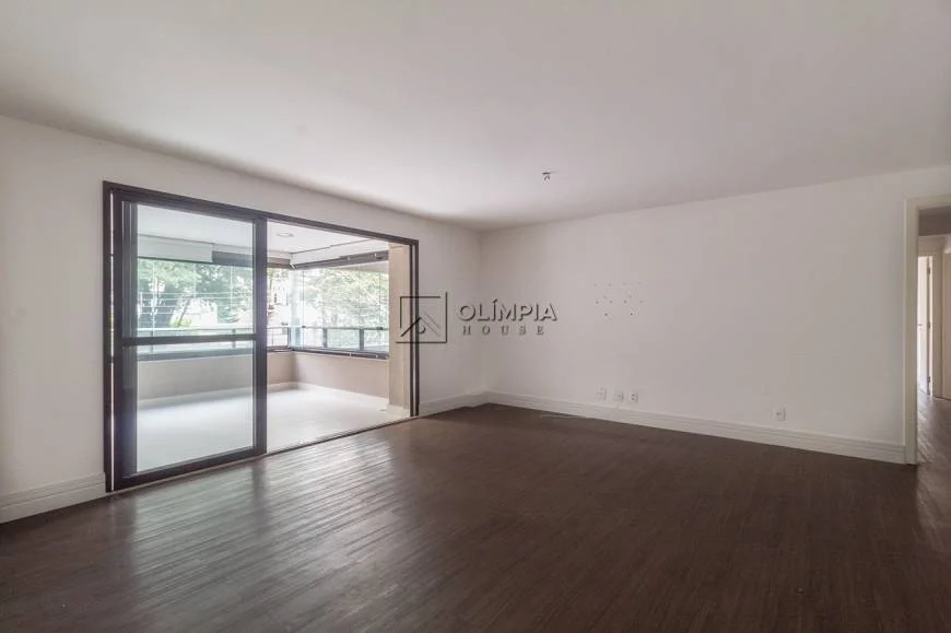Foto 2 de Apartamento com 4 Quartos para alugar, 155m² em Pompeia, São Paulo