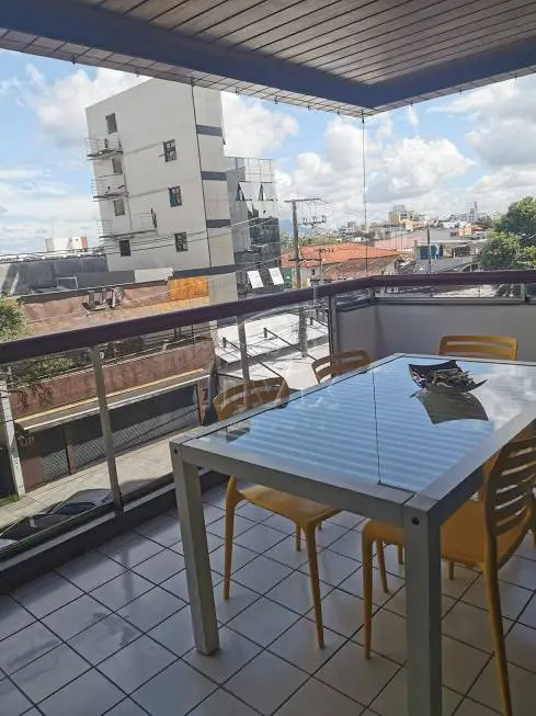 Foto 2 de Apartamento com 4 Quartos à venda, 140m² em Praia do Canto, Vitória