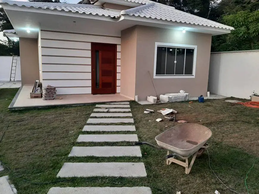 Foto 3 de Casa com 2 Quartos à venda, 65m² em Extensão do Bosque, Rio das Ostras