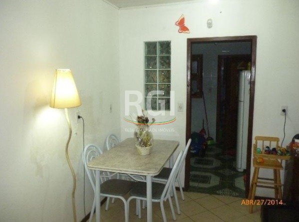 Foto 4 de Casa com 2 Quartos à venda, 75m² em São José, Canoas