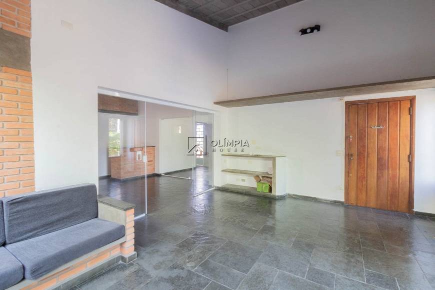 Foto 3 de Casa com 4 Quartos para alugar, 265m² em Sumaré, São Paulo