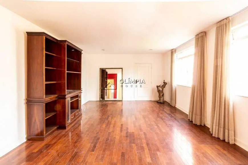 Foto 1 de Apartamento com 2 Quartos para alugar, 131m² em Cerqueira César, São Paulo