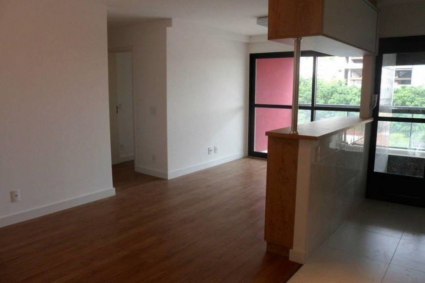 Foto 1 de Apartamento com 2 Quartos para alugar, 70m² em Vila Beatriz, São Paulo