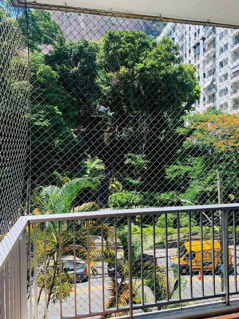 Foto 1 de Apartamento com 3 Quartos para alugar, 120m² em Cosme Velho, Rio de Janeiro