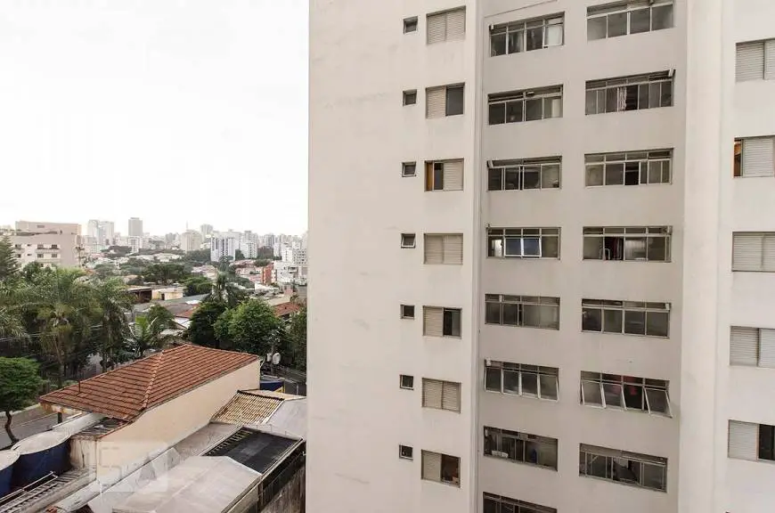 Foto 5 de Apartamento com 3 Quartos para alugar, 130m² em Vila Madalena, São Paulo