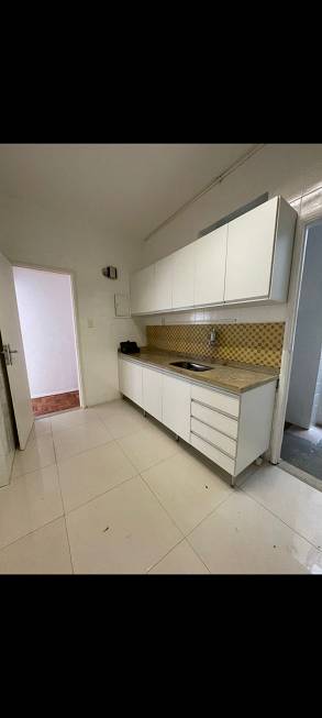 Foto 3 de Apartamento com 4 Quartos para alugar, 147m² em Leblon, Rio de Janeiro