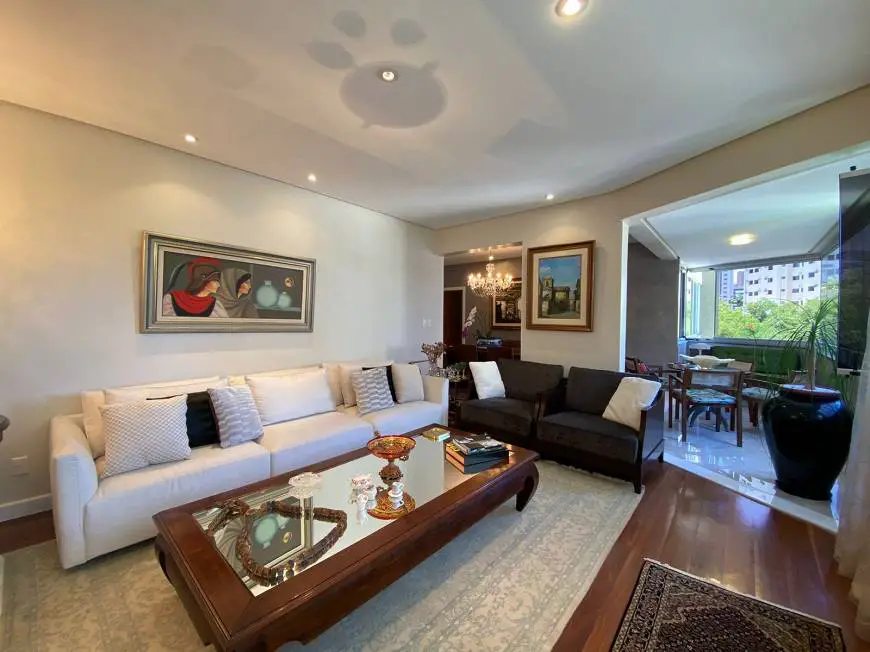 Foto 2 de Apartamento com 4 Quartos à venda, 210m² em Pituba, Salvador