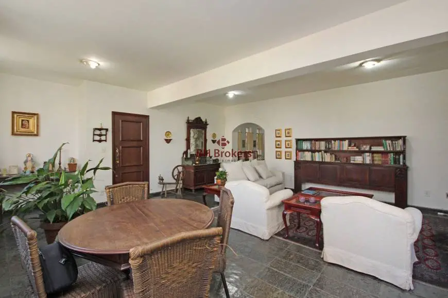 Foto 4 de Apartamento com 4 Quartos à venda, 190m² em Santo Antônio, Belo Horizonte