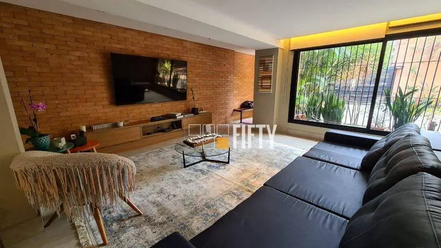 Foto 1 de Casa com 2 Quartos para venda ou aluguel, 200m² em Vila Olímpia, São Paulo