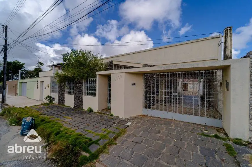 Foto 1 de Casa com 3 Quartos para alugar, 261m² em Pitimbu, Natal