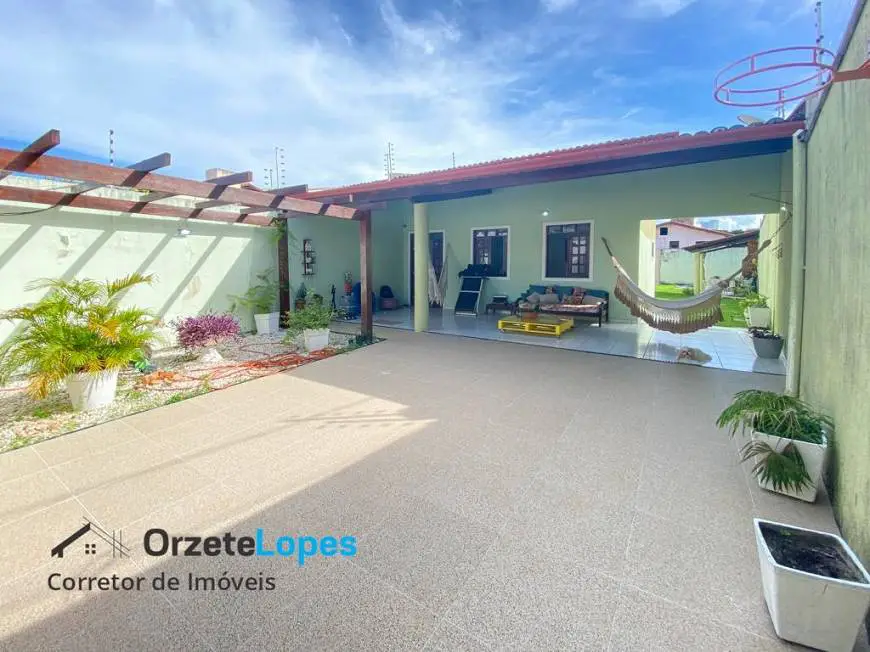 Foto 1 de Casa com 4 Quartos à venda, 130m² em Engenheiro Luciano Cavalcante, Fortaleza