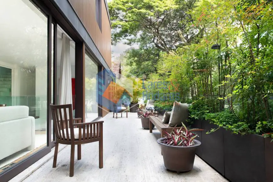 Foto 2 de Casa com 4 Quartos à venda, 878m² em Jardim Europa, São Paulo