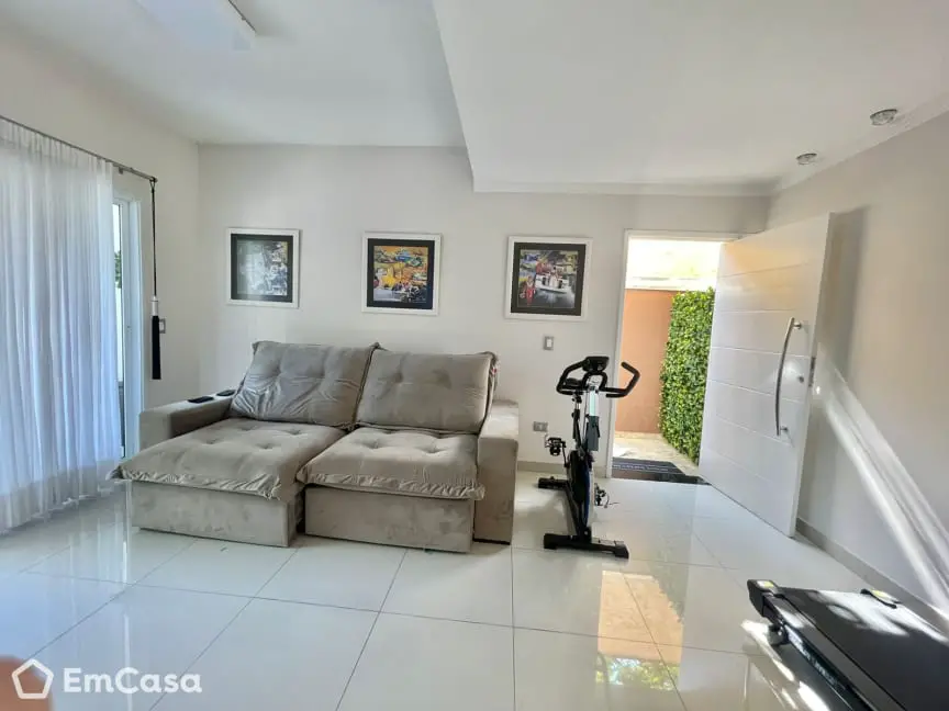 Foto 1 de Casa com 4 Quartos à venda, 248m² em Jardim Uira, São José dos Campos